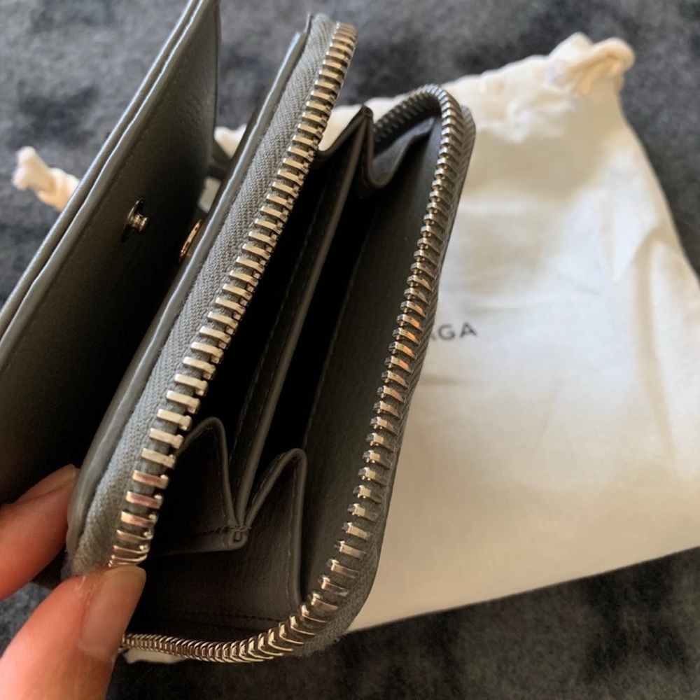 Balenciaga Gray Leather Wallet - Picture 5 of 5